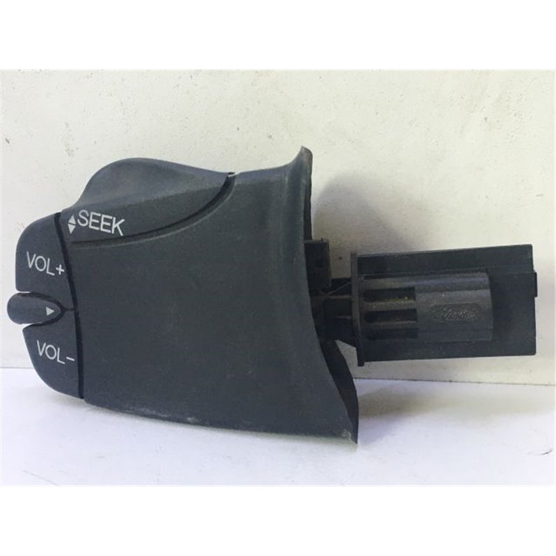 FORD FOCUS (DAW, DBW) Bal Multikormány Kapcsoló