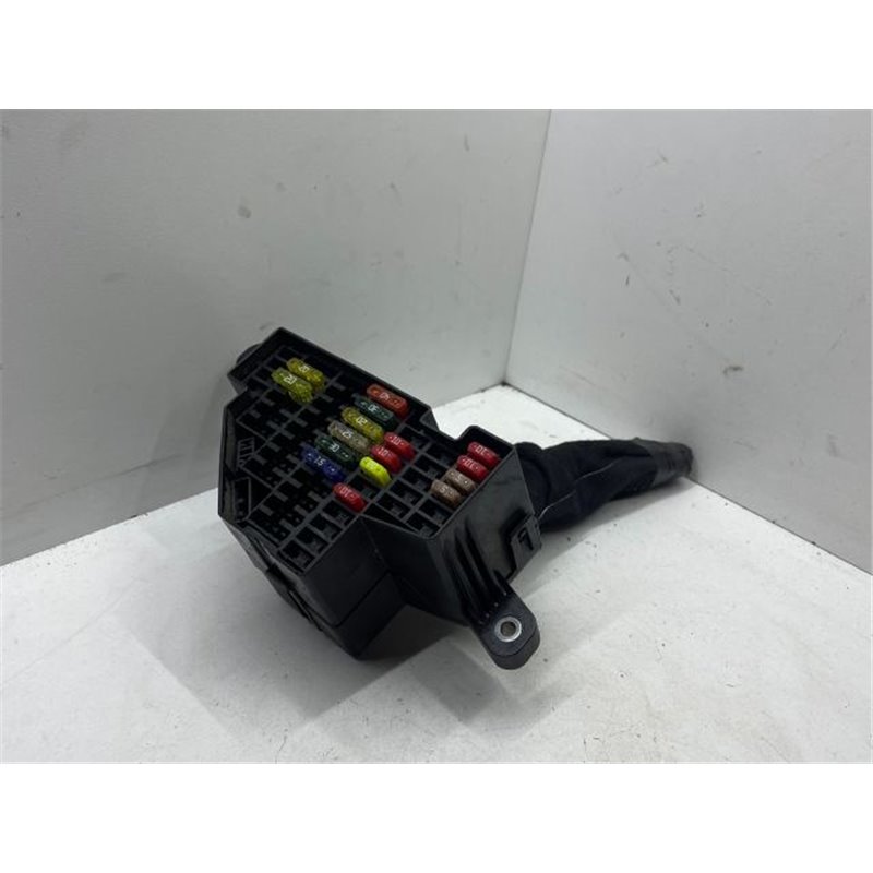 VW GOLF V (1K1) Biztosítéktábla Utastér