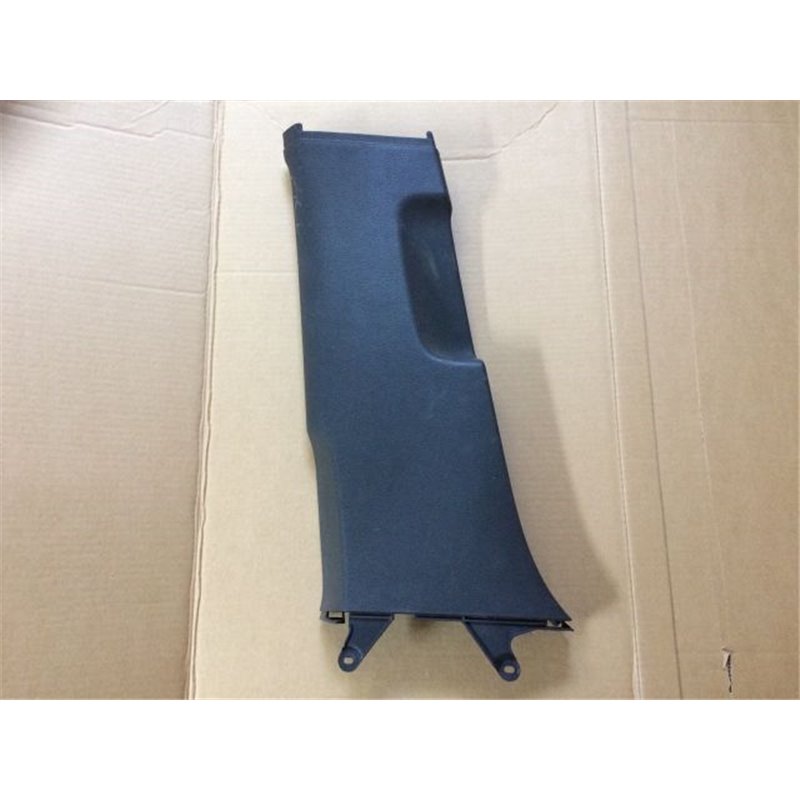 VW GOLF V (1K1) Bal B Oszlop Burkolat