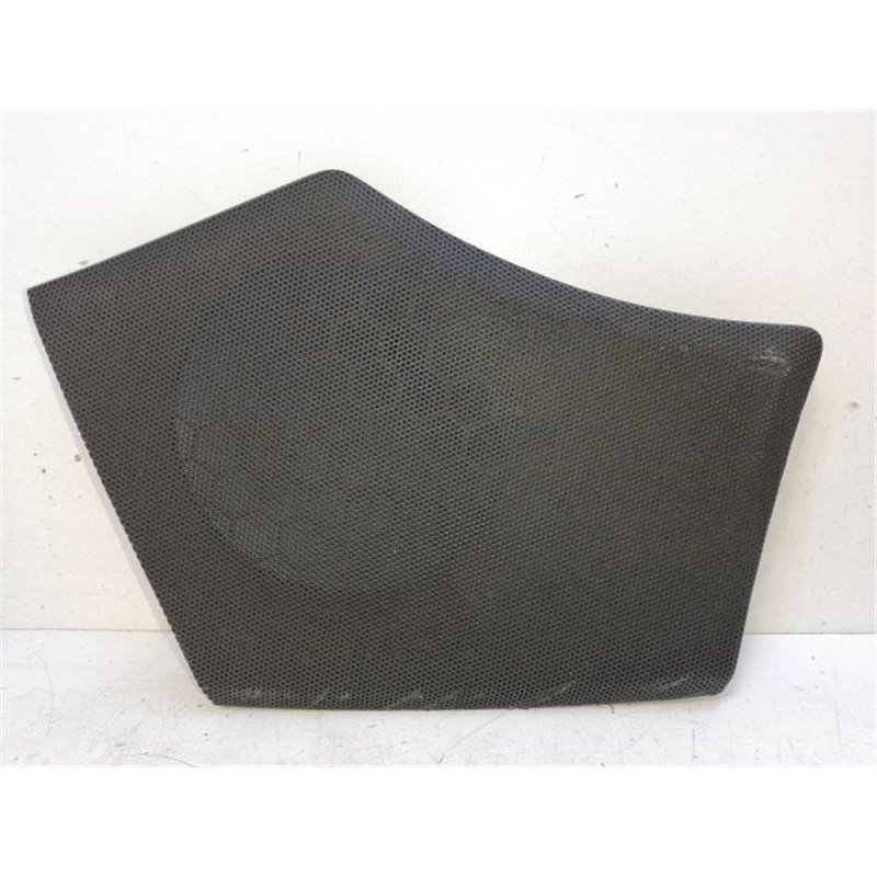 SUZUKI IGNIS I Jobb hátsó Hangszóró Burkolat