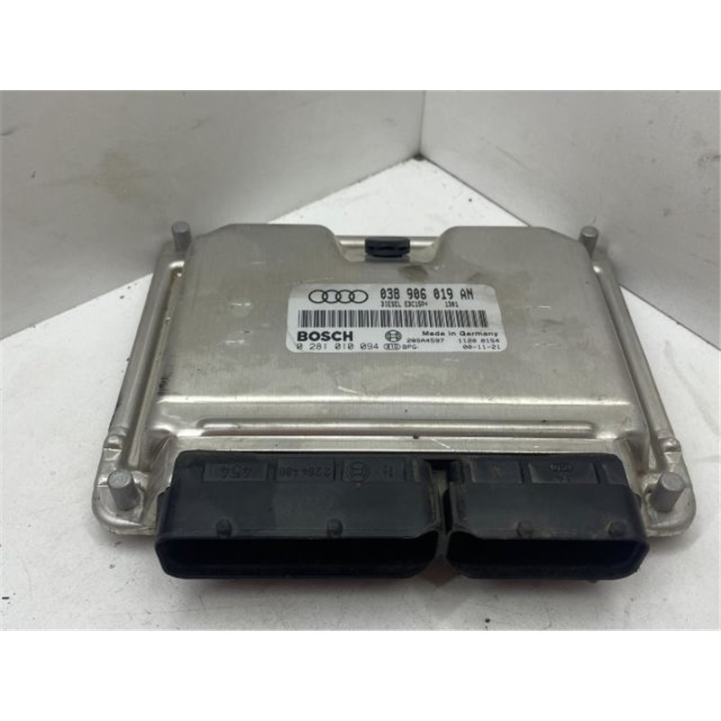 AUDI A4 (8D2, B5) Motorvezérlő AUDI A4 (8D2, B5) Motorvezérlő