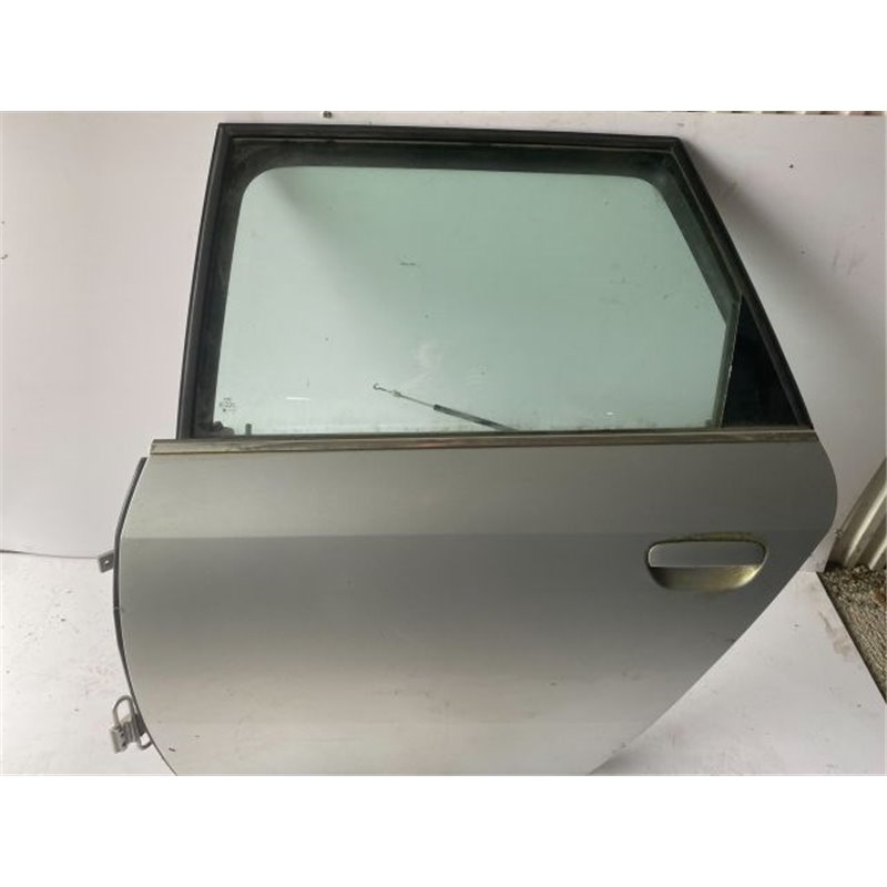 AUDI A6 C5 Bal hátsó Ajtó (Részeivel)