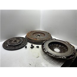 FORD FIESTA VII Kuplung Szett Lendkerékkel