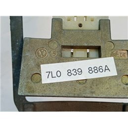 VW TOUAREG (7LA, 7L6, 7L7) Jobb hátsó Kilincs Hátulja