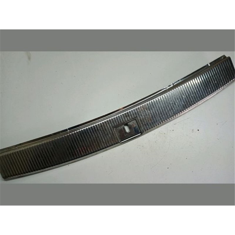 VW TOUAREG (7LA, 7L6, 7L7) Küszöb Burkolat