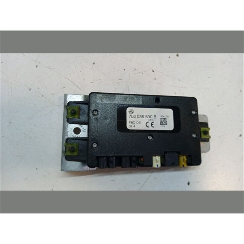 VW TOUAREG (7LA, 7L6, 7L7) Antenna Erősítő