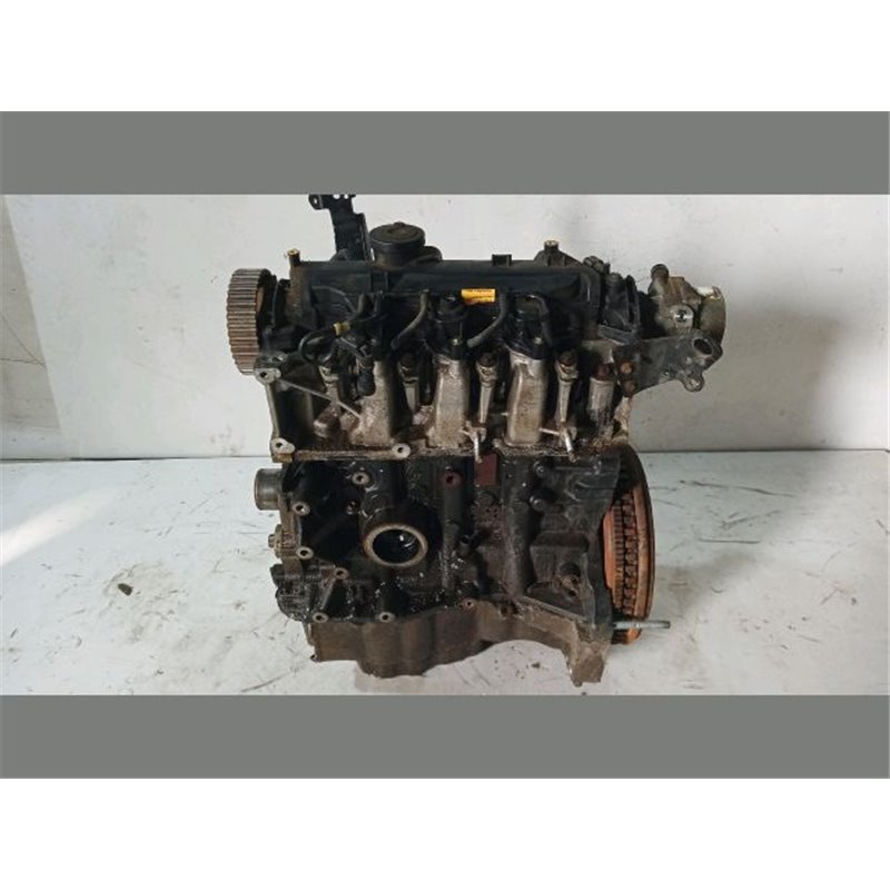 DACIA DUSTER Motor (Fűzött blokk hengerfejjel)