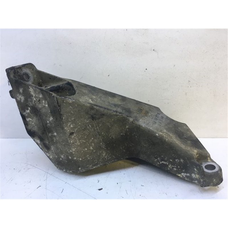 AUDI A4 (8E2, B6) Motor Tartó Bak (Pozíciófüggetlen)