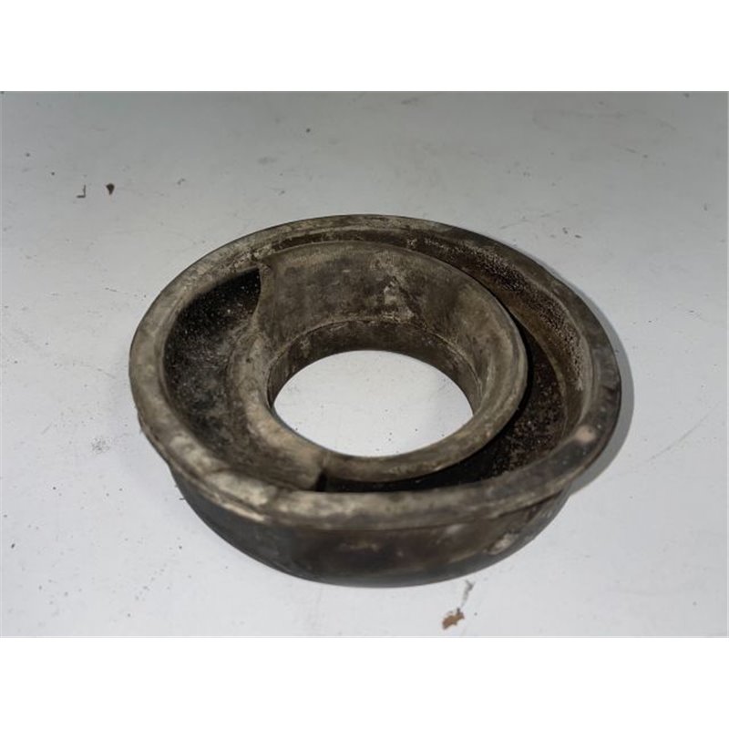 BMW 1 (E87) Jobb hátsó Alsó Rugótányér