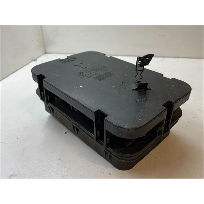 BMW 1 (E87) Csomagtér Szellőző Jobb