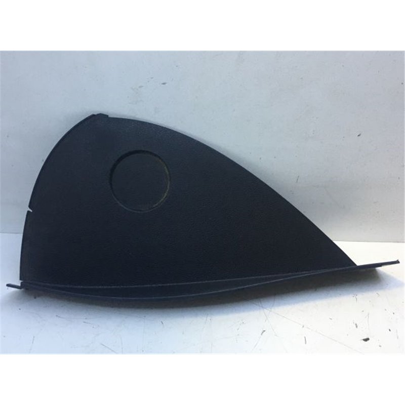 BMW 1 (E87) Bal Műszerfal Oldalkárpit