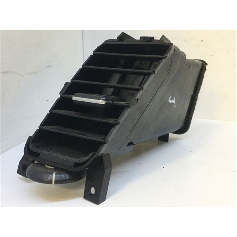 NISSAN PRIMERA Középső Jobb Szellőző