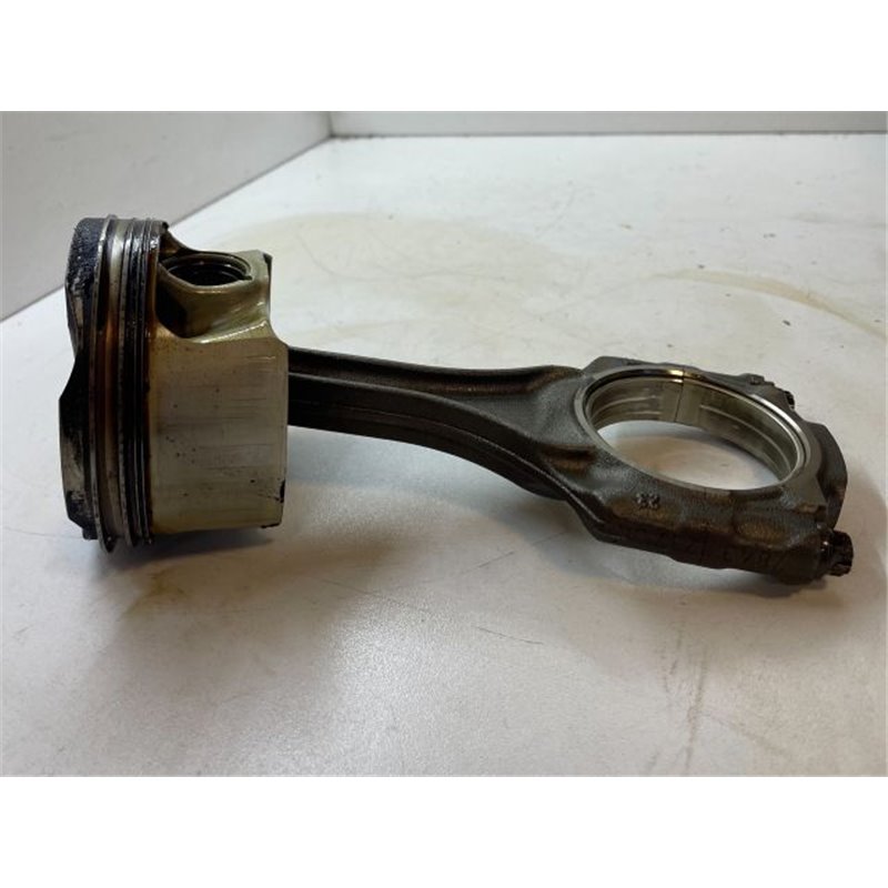 BMW X6 (F16, F86) Dugattyú és Hajtókar