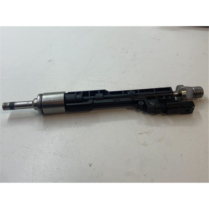 BMW X6 (F16, F86) Porlasztó (1 db)