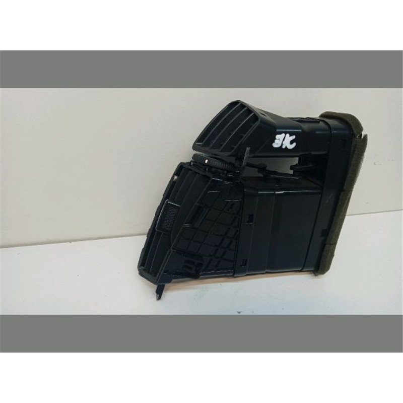 KIA CEED SW (ED) Középső Jobb Szellőző