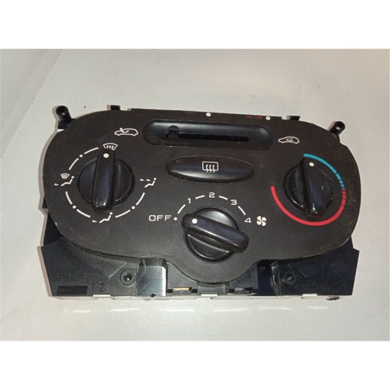 PEUGEOT 206 Ferdehátú (2A/C) Fűtéskapcsoló (Nem klímás)