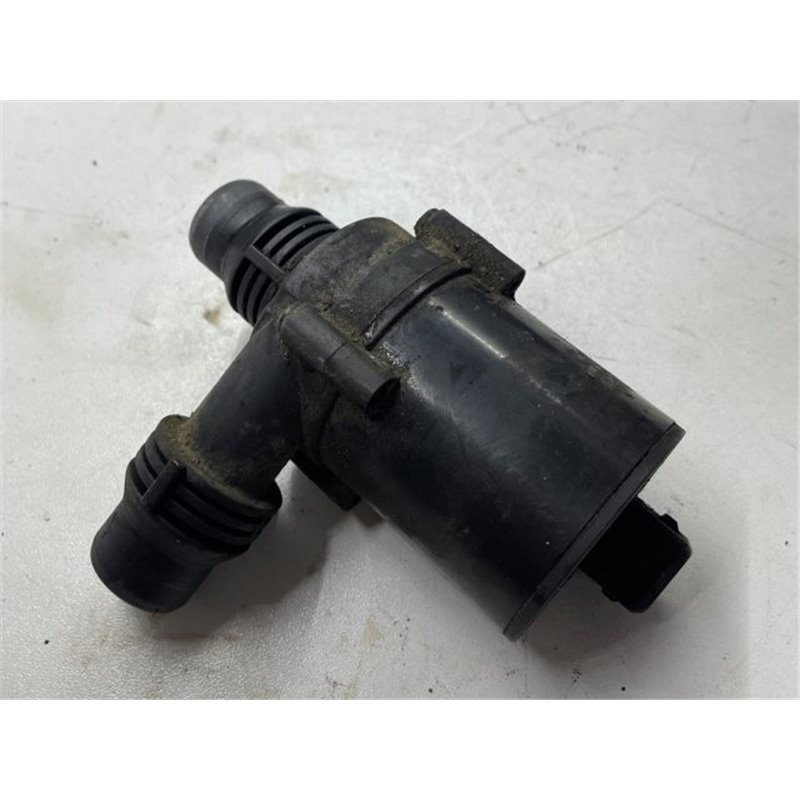 BMW 7 (E65, E66, E67) Vízpumpa Dörzskerék (Elektromos)