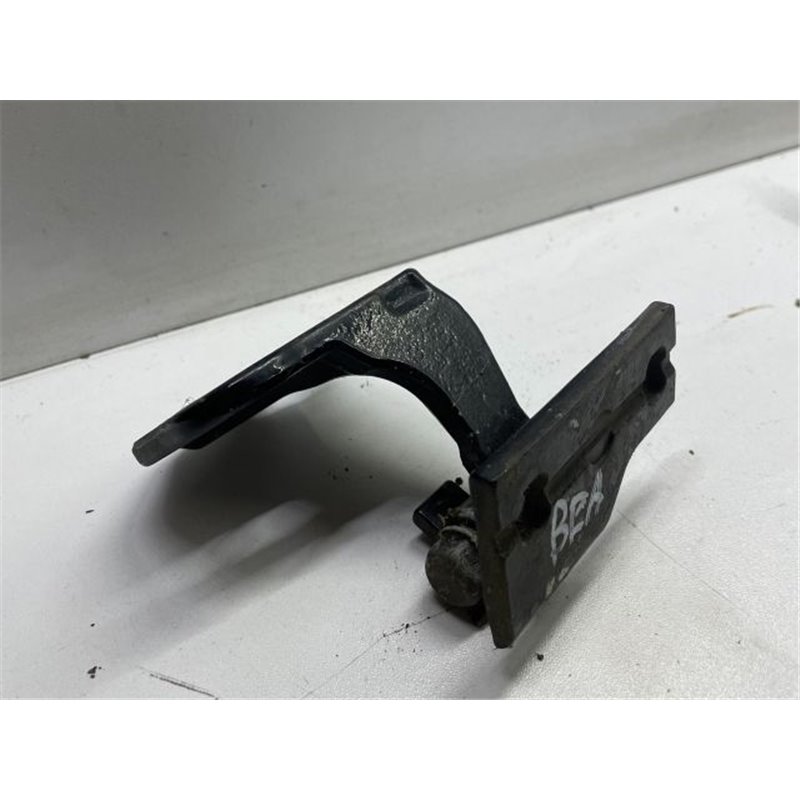 BMW 7 (E65, E66, E67) Bal első Alsó Zsanér