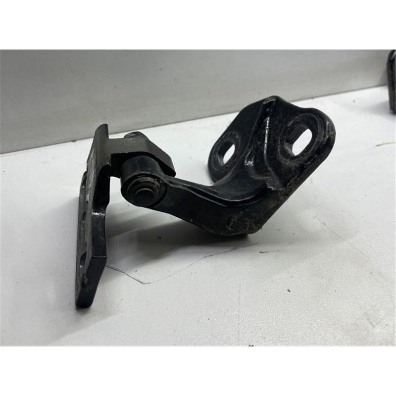 BMW 7 (E65, E66, E67) Jobb hátsó Alsó Zsanér