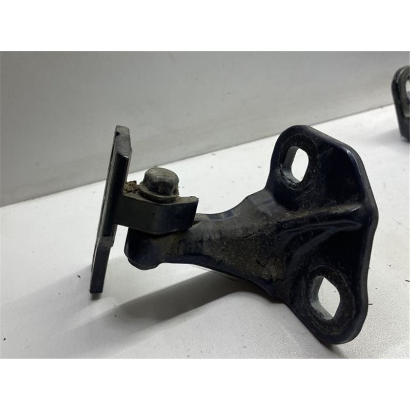 BMW 7 (E65, E66, E67) Jobb hátsó Alsó Zsanér