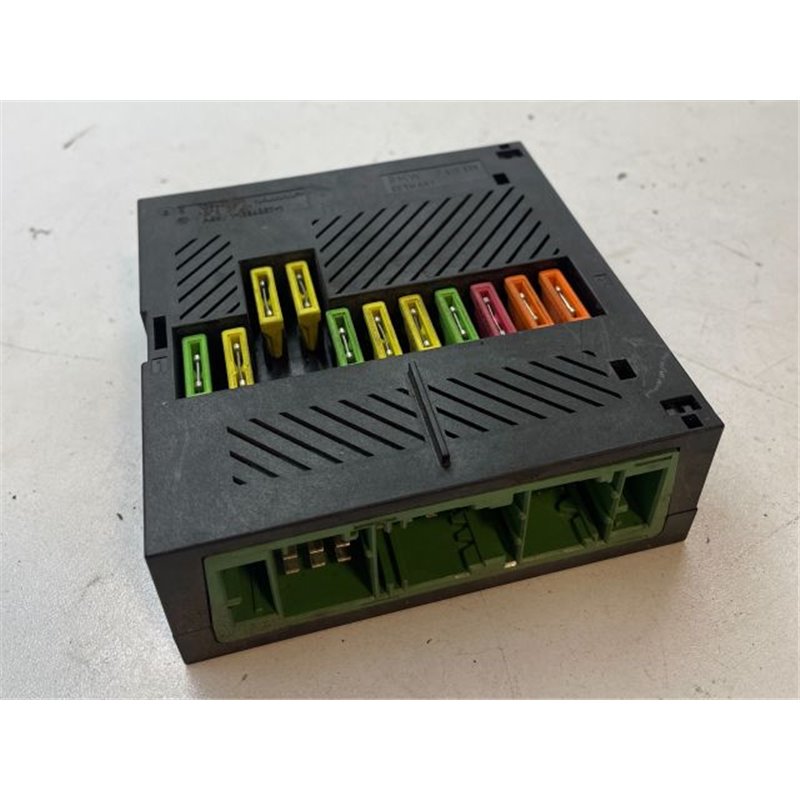 BMW 7 (E65, E66, E67) Biztosítéktábla Utastér