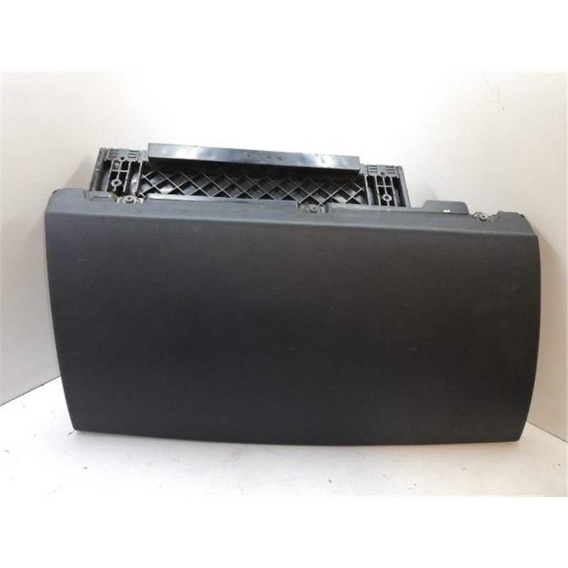 BMW 7 (E65, E66, E67) Kesztyűtartó