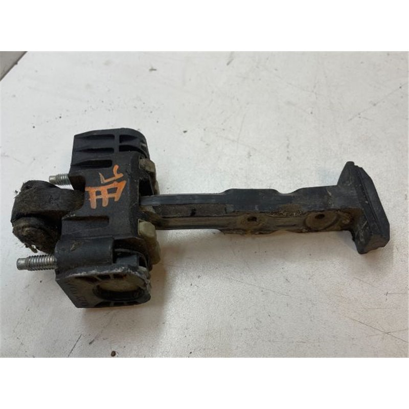 VOLVO V50 (MW) Jobb hátsó Ajtóhatároló