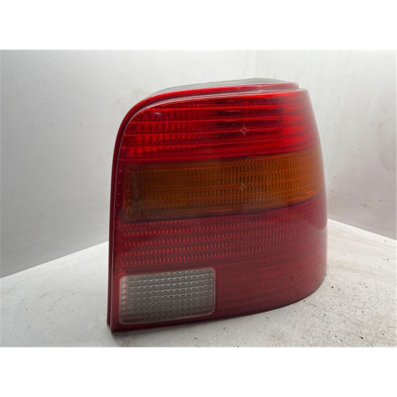 VW GOLF IV (1J1) Jobb Hátsó Lámpa