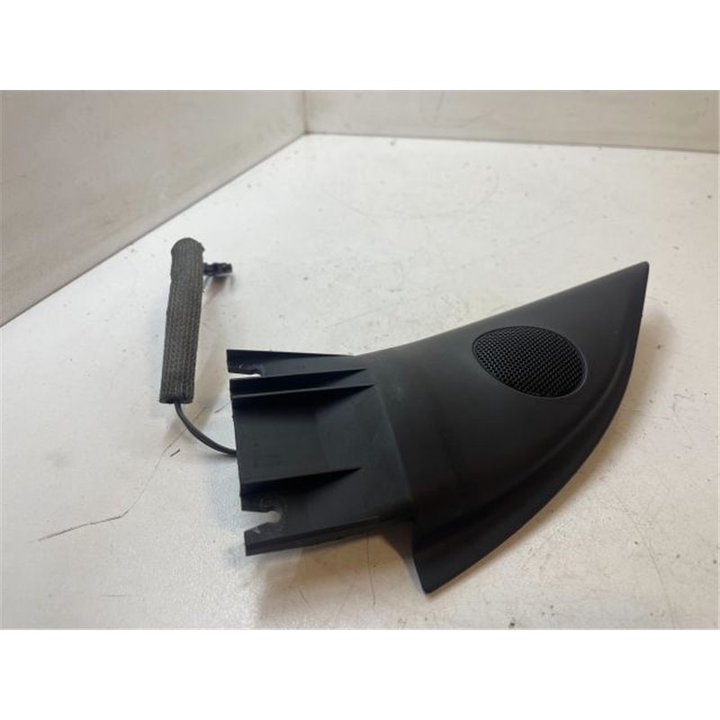 VW PASSAT (3B2) Magassugárzó Hangszóró