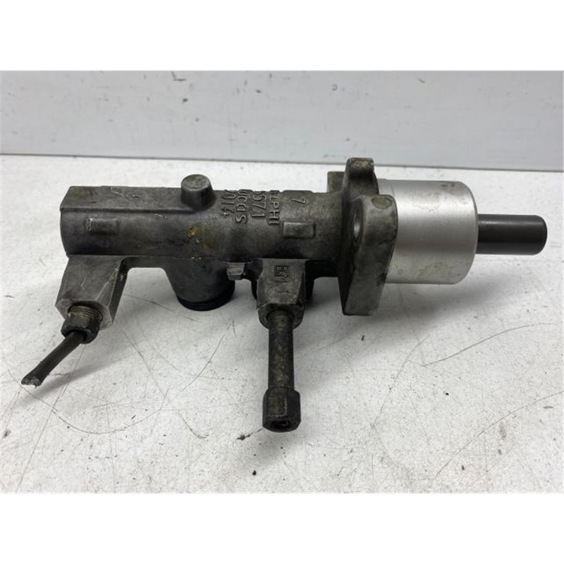 OPEL ZAFIRA A (F75_) Főfékhenger