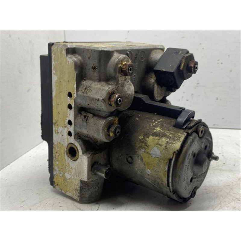 MERCEDES-BENZ E-CLASS (W210) ABS Kocka