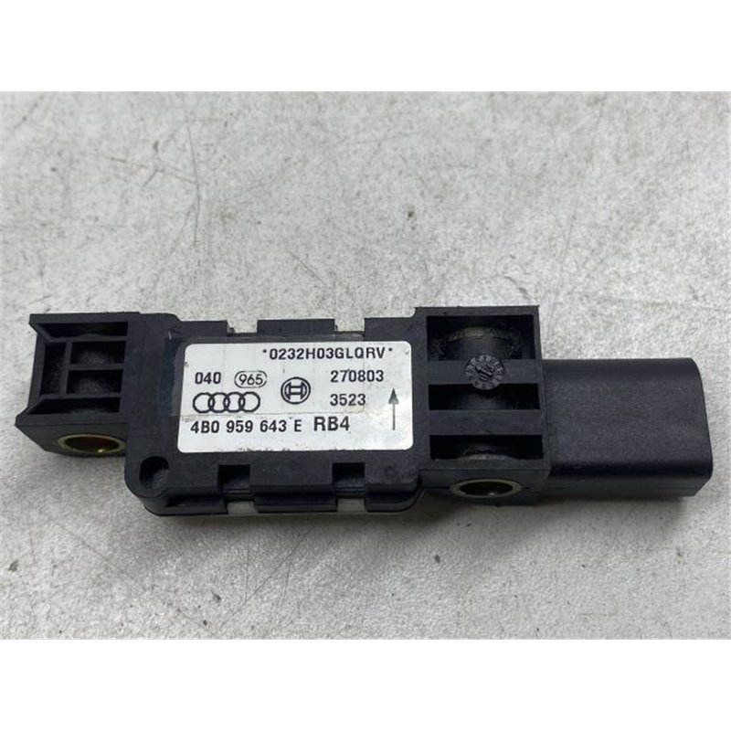 AUDI A4 (8E2, B6) Jobb első Oldal Ütközés Érzékelő