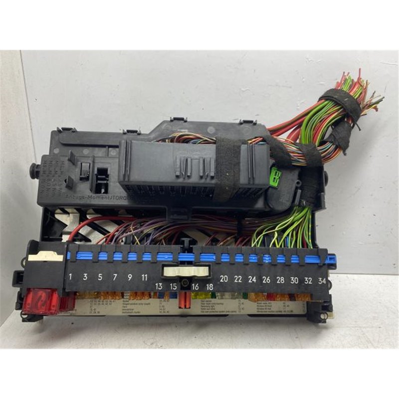 BMW 3 (E46) Biztosítéktábla Doboz