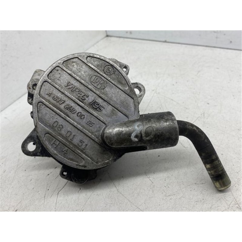 MERCEDES-BENZ C-CLASS (W203) Vákumpumpa