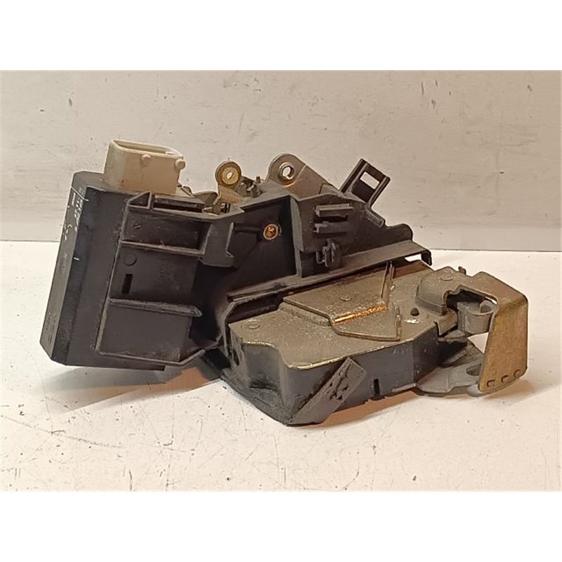 BMW 5 Touring (E39) Jobb hátsó Ajtózár