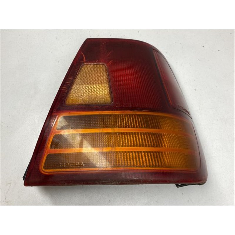 SUZUKI SWIFT II Ferdehátú (EA, MA) Bal Külső Hátsó Lámpa