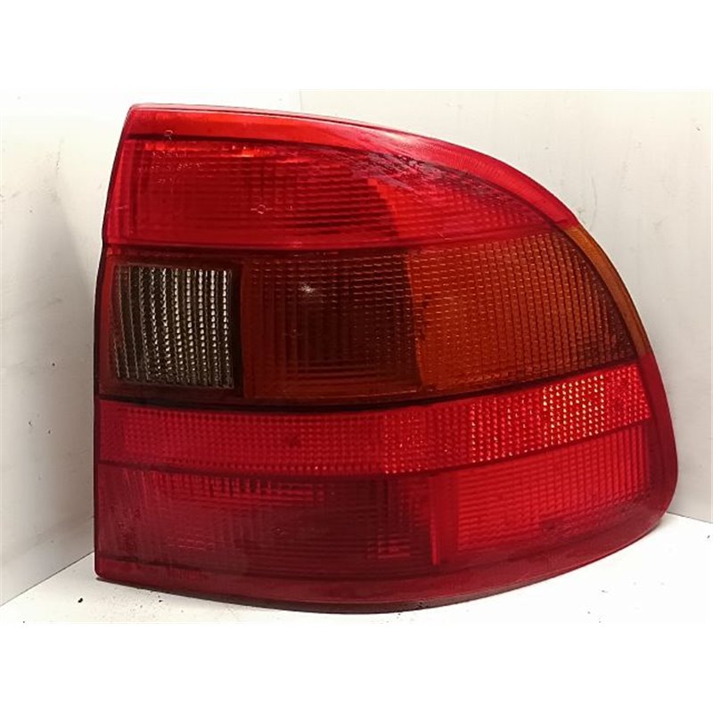 OPEL ASTRA F CLASSIC lépcsőshátú Jobb Hátsó Lámpa