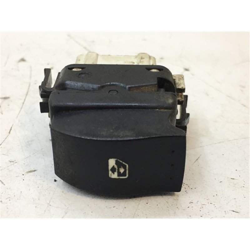 RENAULT CLIO II Jobb első Ablakemelő Kapcsoló