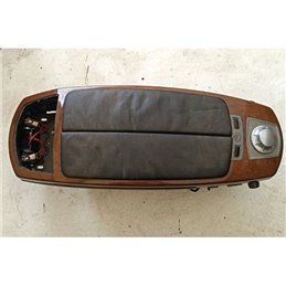 BMW 7 (E65, E66, E67) Könyöklő