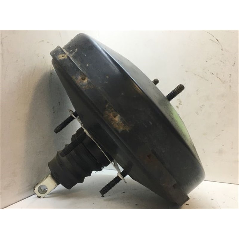 FORD FIESTA V Fékrásegítő