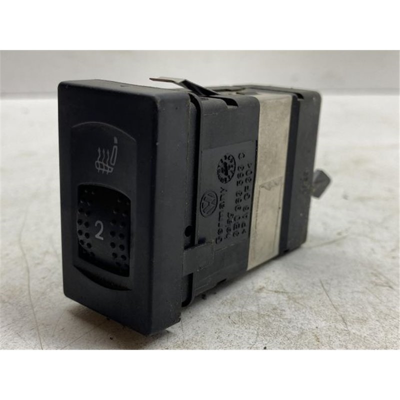 VW PASSAT (3B3) Bal első Ülésfűtés Kapcsoló