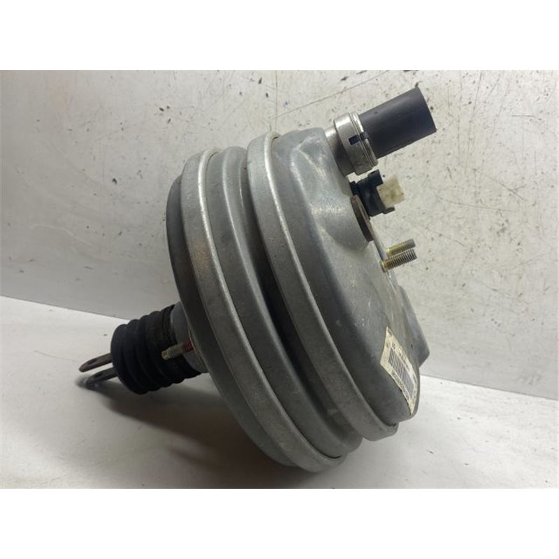 MERCEDES-BENZ E-CLASS (W210) Fékrásegítő