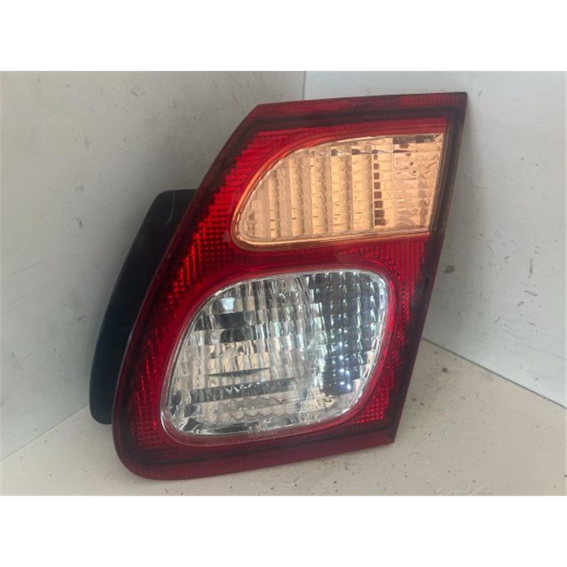 NISSAN ALMERA II (N16) Jobb Belső Hátsó Lámpa