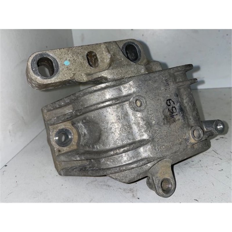 VW GOLF V Motor Tartó Bak Jobb