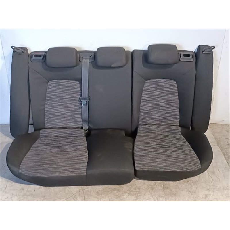 KIA CEED Ferdehátú (ED) Hátsó Ülés Szett