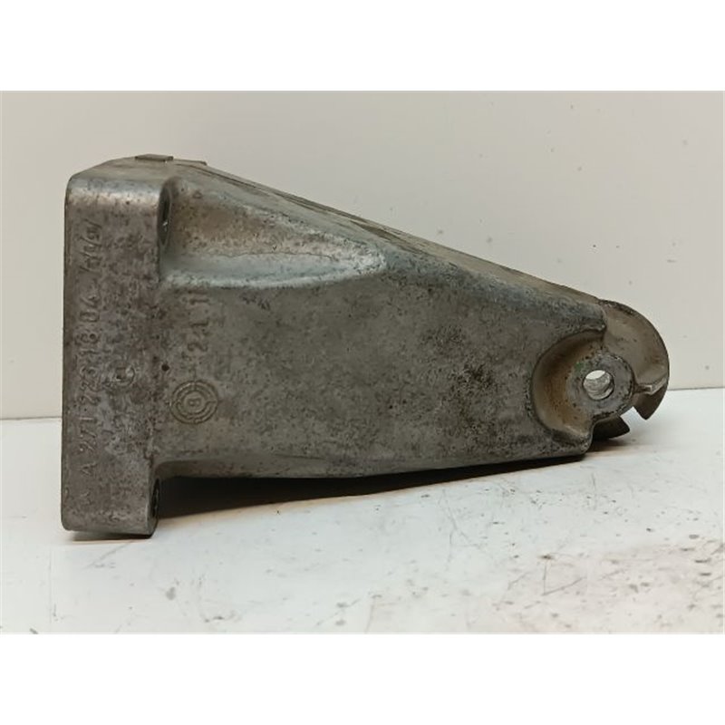 MERCEDES-BENZ C-CLASS (W204) Motor Tartó Bak Jobb