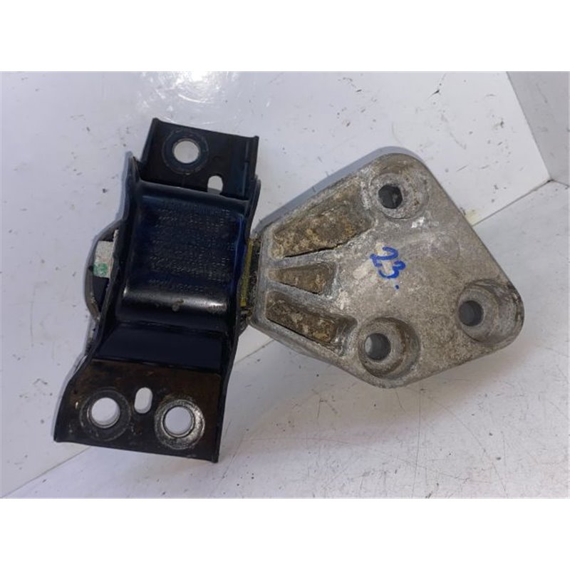 RENAULT CLIO III (BR0/1, CR0/1) Tartó Bak