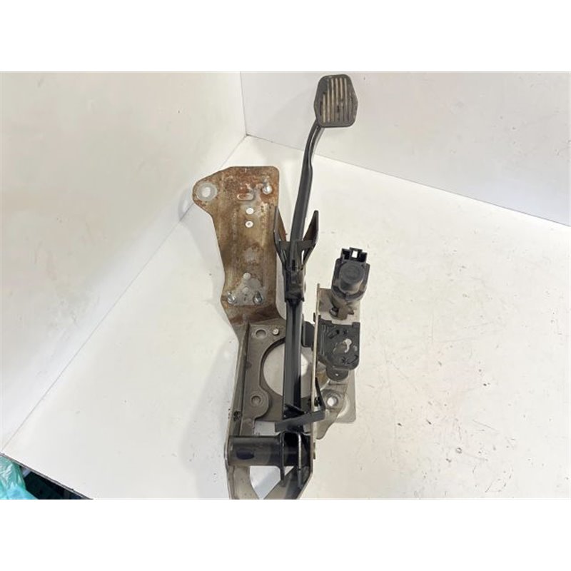 FORD FOCUS II Fékpedál