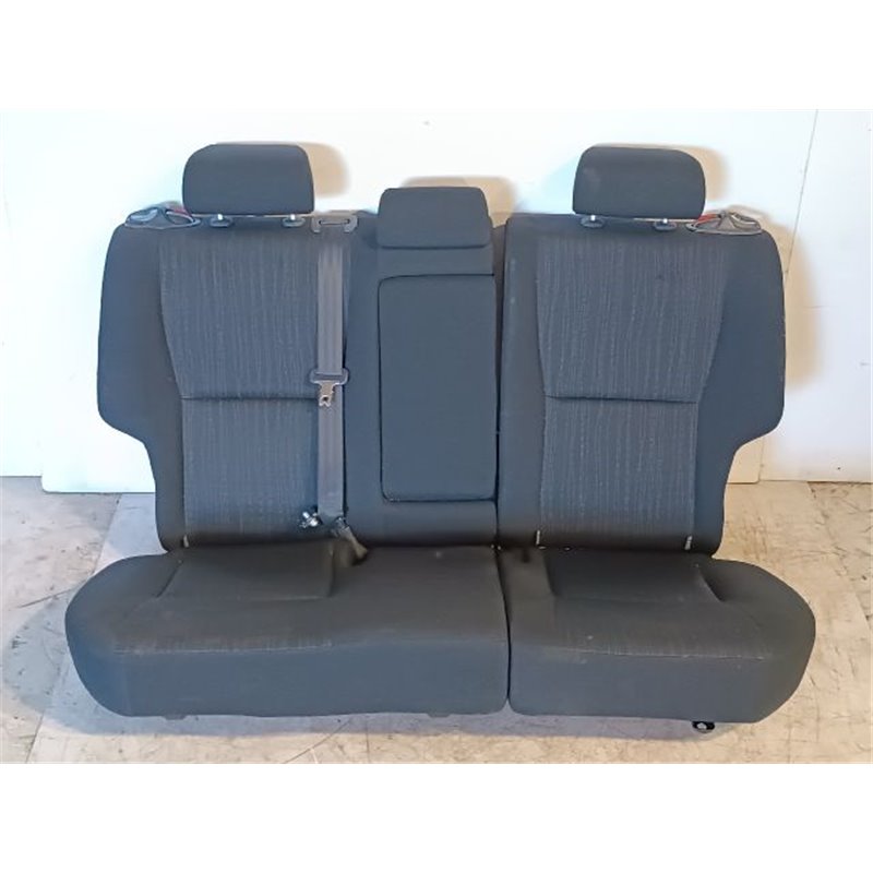 TOYOTA AURIS Hátsó Ülés