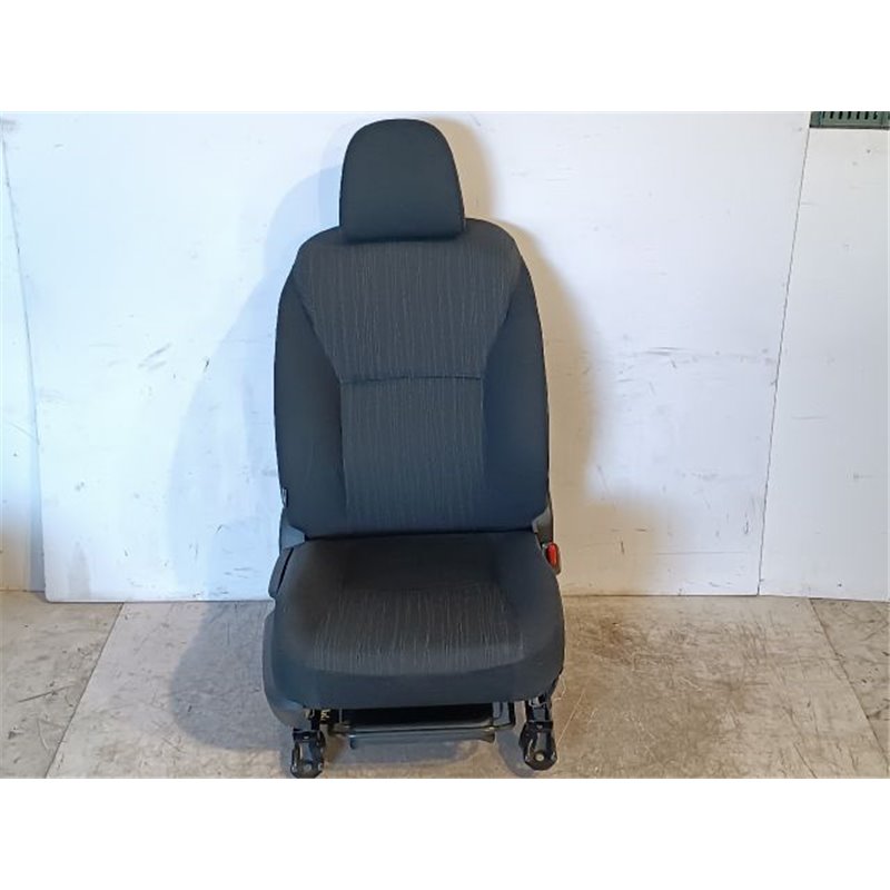 TOYOTA AURIS Jobb első Ülés